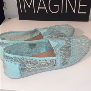 Lace Toms Slip-ons